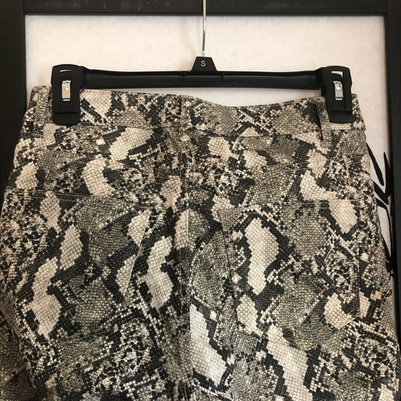 High Waisted Snake Print Jeans - Picture 4 of 7